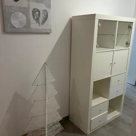 Neue Erdgeschosswohnung In Zentrum Von *