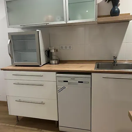 Neue Erdgeschosswohnung In Zentrum Von Апартаменты *