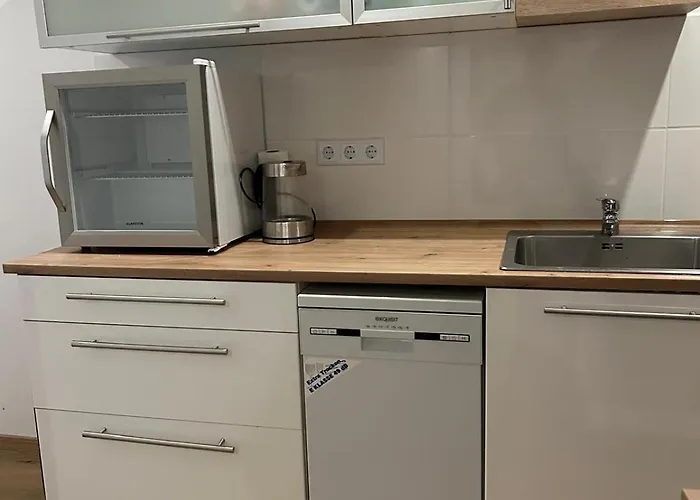 Neue Erdgeschosswohnung In Zentrum Von דירה *